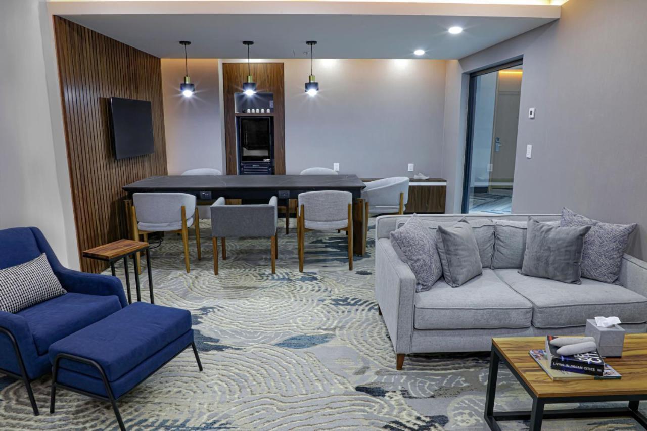 Four Points By Sheraton Colonia Roma Hotel