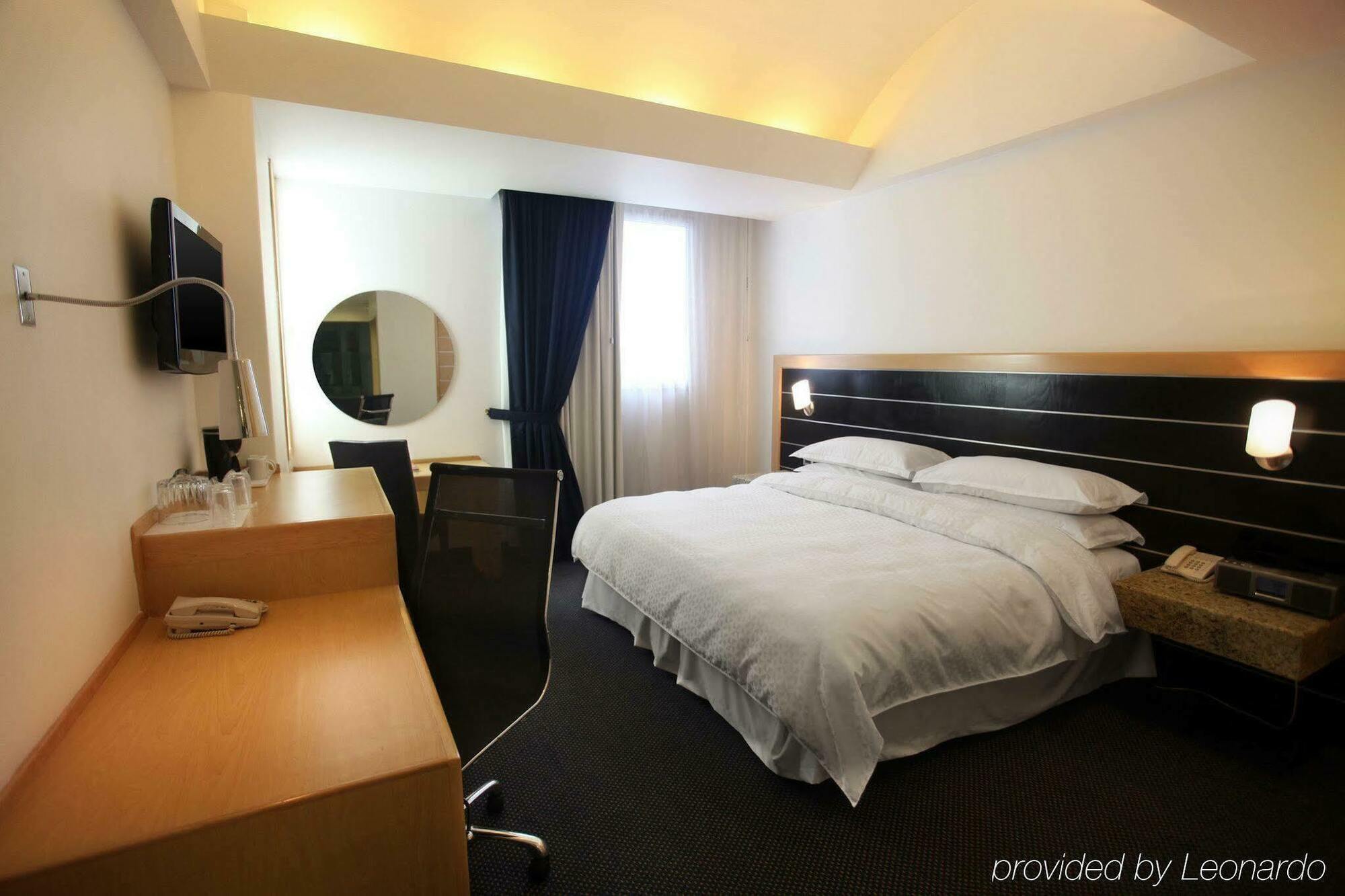 Four Points By Sheraton Colonia Roma Hotel